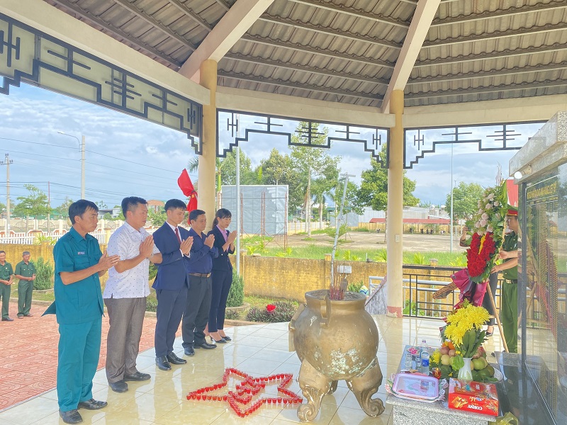 LỄ DÂNG HƯƠNG TRI ÂN CÁC ANH HÙNG LIỆT SỸ  XÃ EA KLY NHÂN DỊP KỸ NIỆM 7 NĂM NGÀY THƯƠNG BINH, LIỆT SỸ (27/7/1947-27/7/2024)
