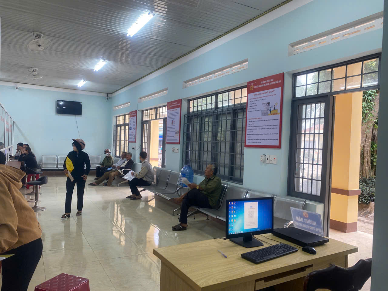 GƯƠNG NGƯỜI TỐT VIỆC TỐT VÀ TRÁCH NHIỆM CỦA CÁN BỘ TRUNG TÂM PHỤC VỤ HÀNH CHÍNH CÔNG EA KLY