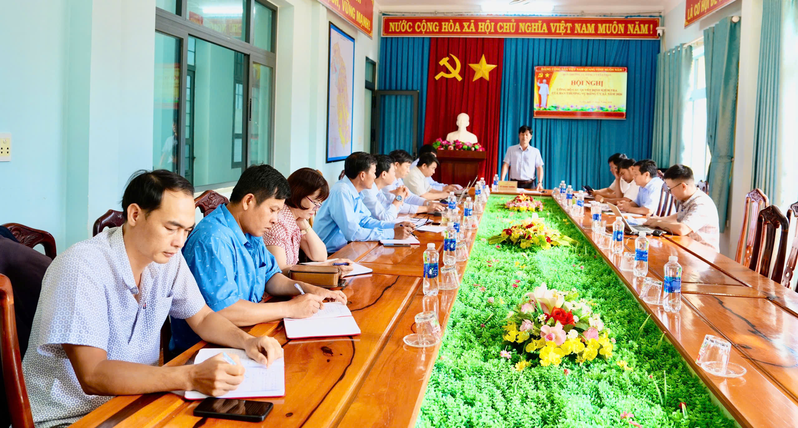 Đảng ủy xã Ea Kly công bố các quyết định kiểm tra năm 2026