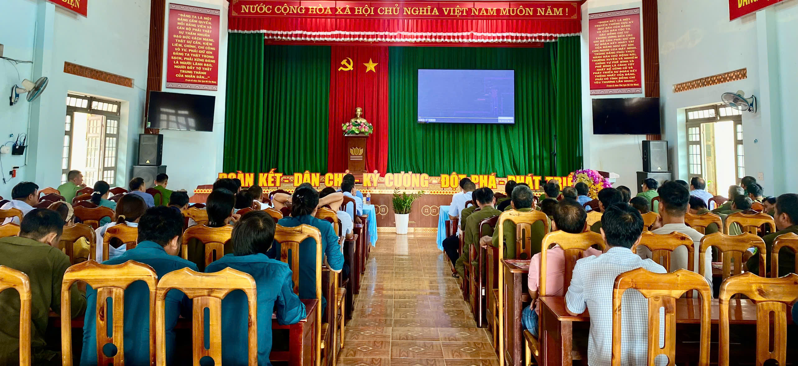 Xã Ea Kly tổ chức Lễ mít tinh hưởng ứng Ngày An ninh mạng Việt Nam năm 2026