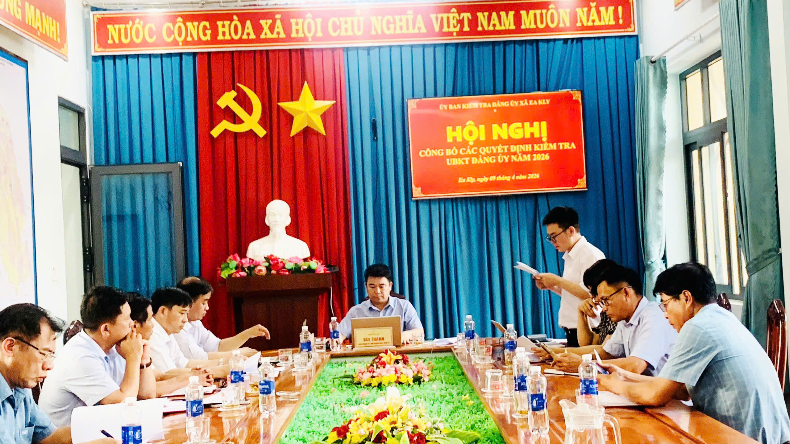 thu-ky-doan