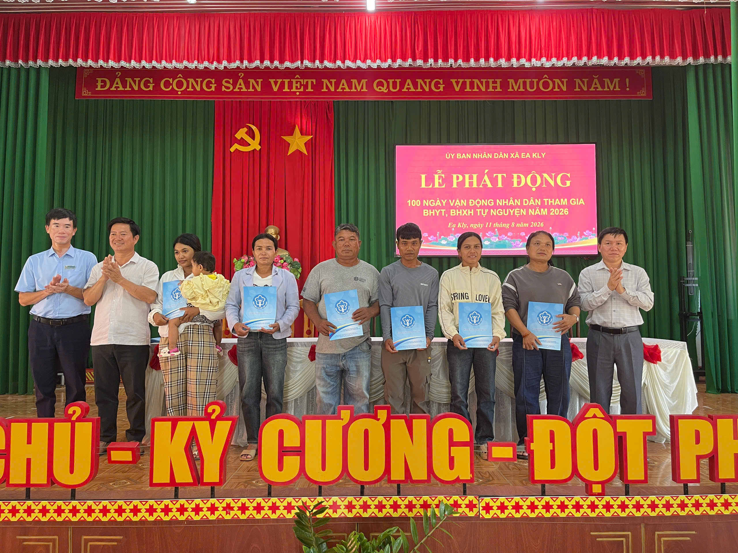 Xã Ea Kly phát động 100 ngày vận động toàn dân tham gia BHYT, BHXH tự nguyện