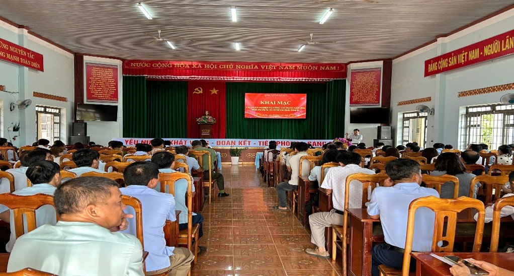 Nâng cao năng lực lãnh đạo cơ sở qua Hội nghị tập huấn nghiệp vụ công tác Đảng năm 2026