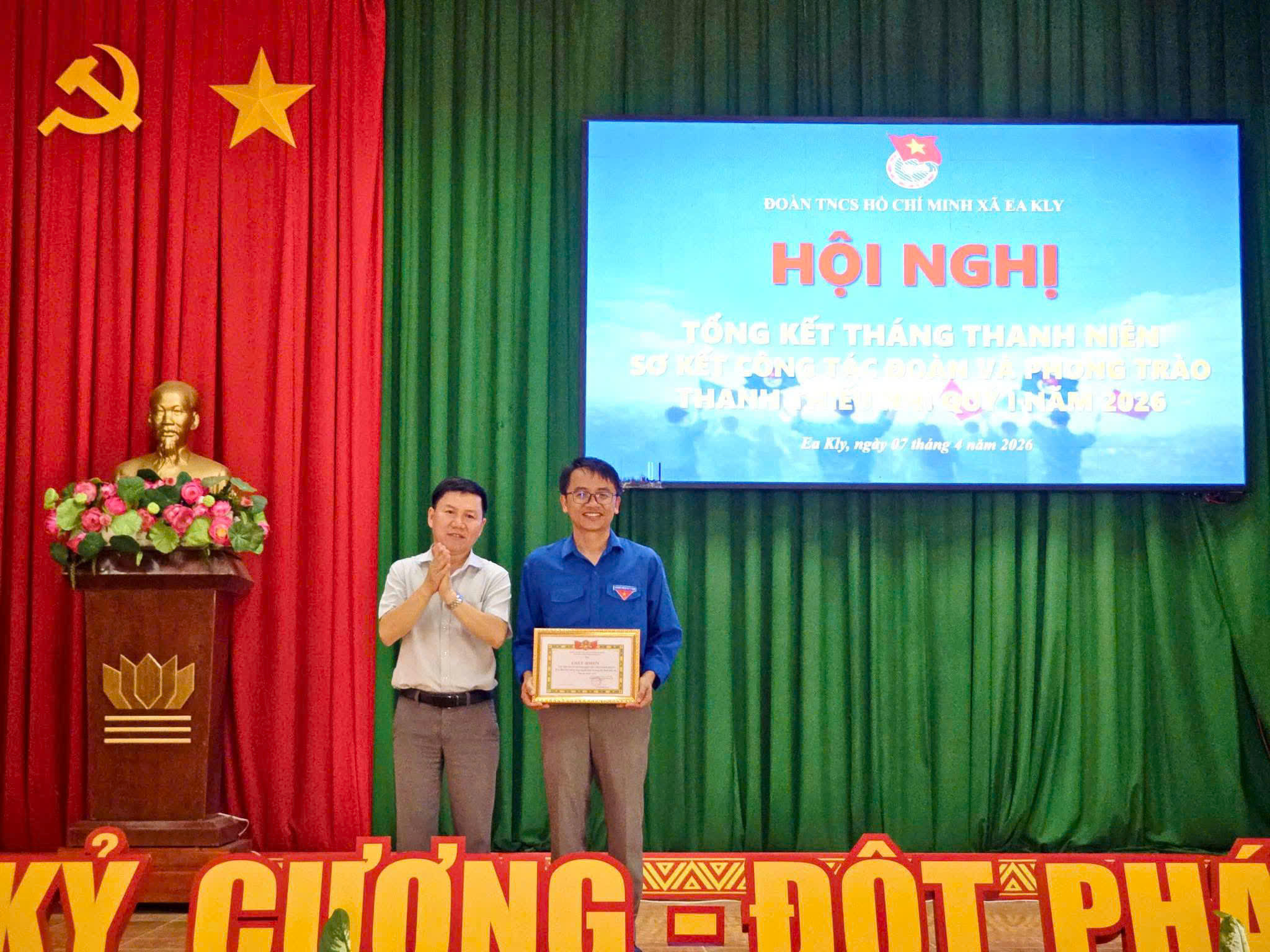 z7703752351490-18ff0ef7a48e8700e35595fea17e01f0