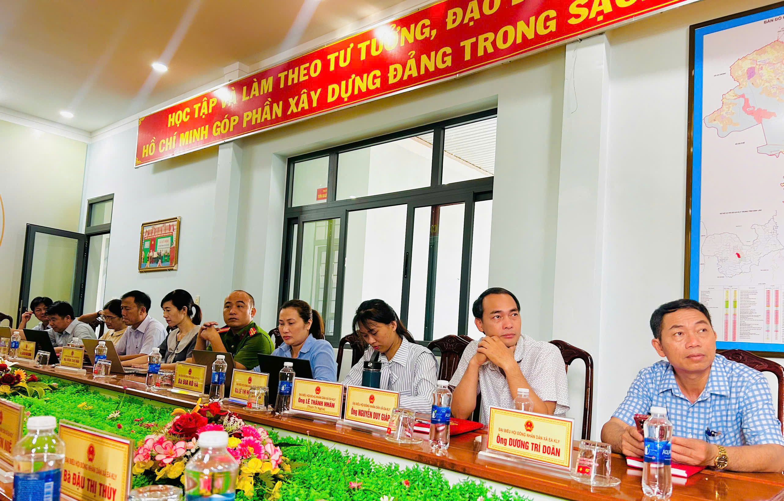 z7727994180943-787cbce199da51832122d009c2db930d