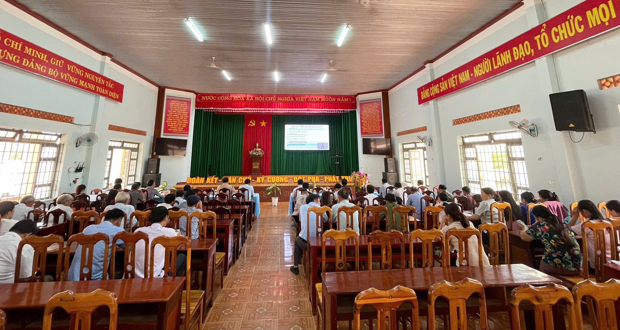 z7733192396758-e97fd26cdcbd6268a5d8934c6c1d3cad